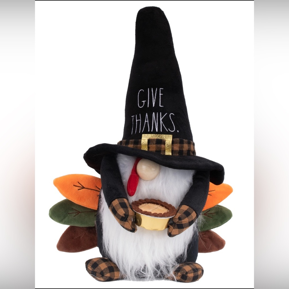 Rae Dunn “Give Thanks” gnome
